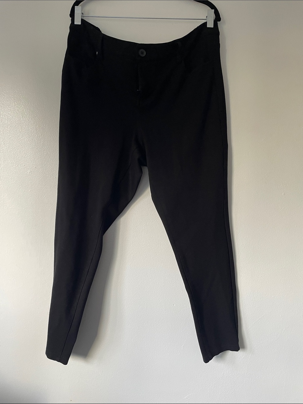 Torrid Black Skinny Ponte Pants Size 16